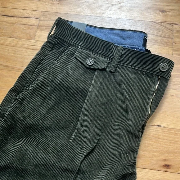 J. Crew Men's Corduroy Pants in Dark Green - Picture 2 of 4